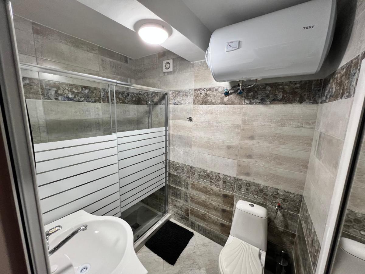 Family Hotel Central Шумен Екстер'єр фото