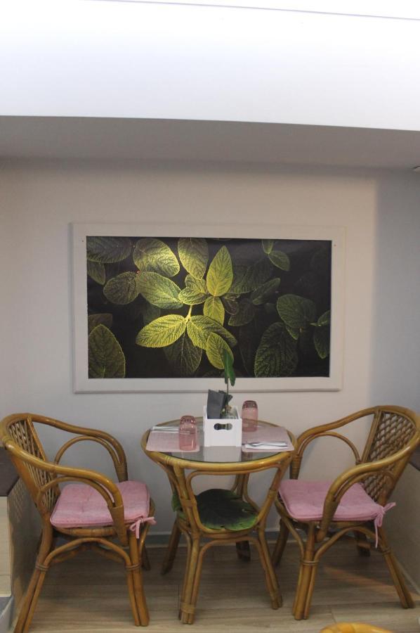 Family Hotel Central Шумен Екстер'єр фото